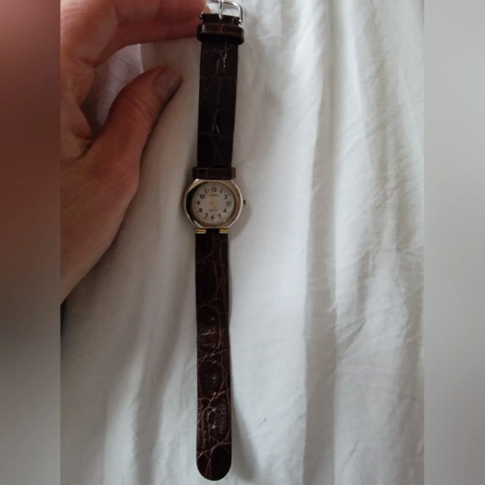 Timex Vintage Leather Silver Tone Watch - Picture 6 of 16